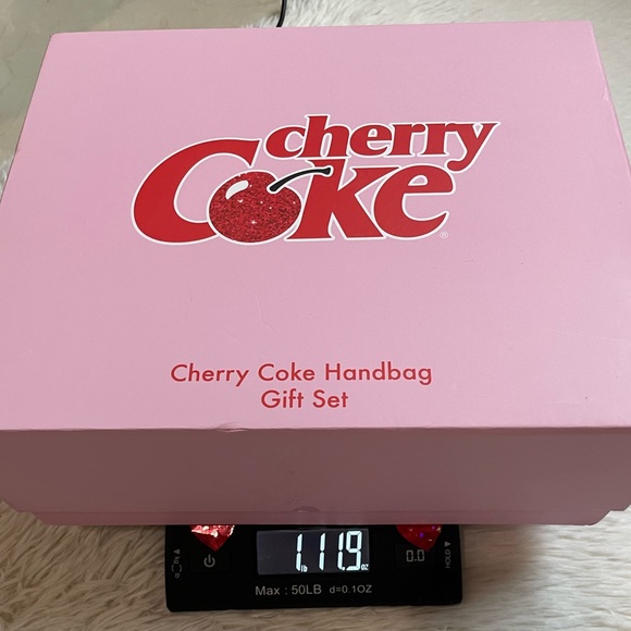 Women’s skinnydip Cherry Coke pink handbag and wallet gift set - Picture 10 of 13